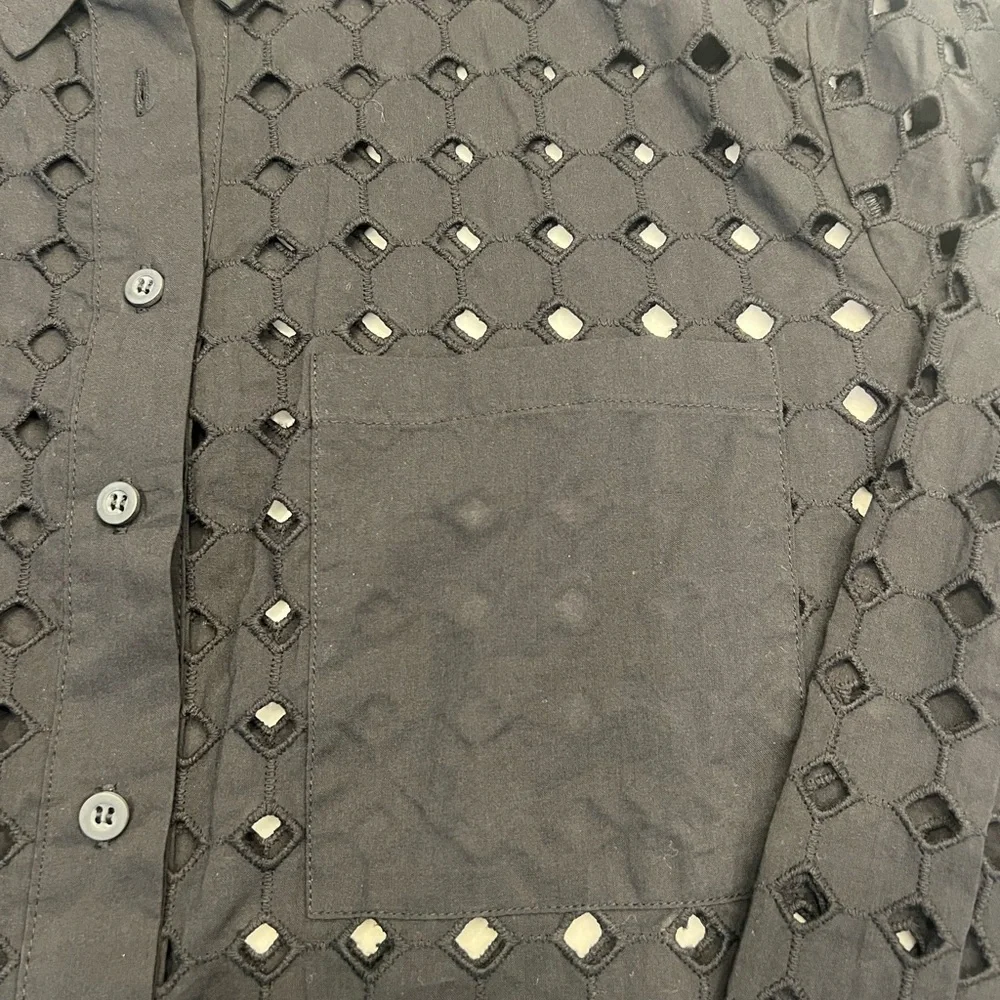 Evereve Button Down Eyelet Shirt - Picture 4 of 5